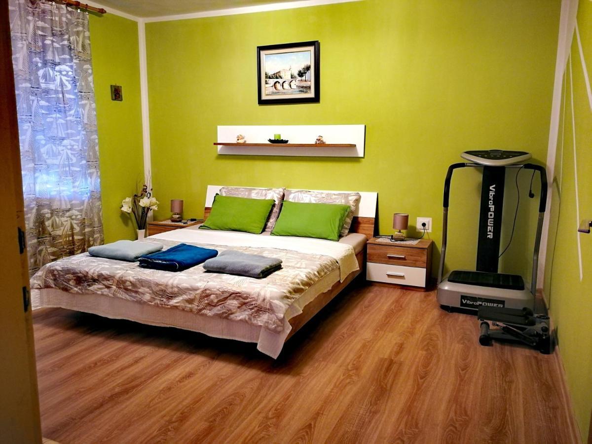 Apartments Anita Crikvenica Buitenkant foto